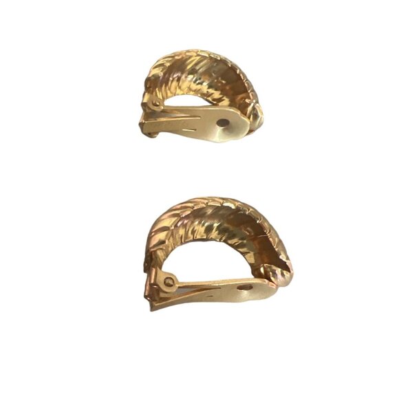 Vintage Bergere Half Hoop Gold Tone Ribbed Clip-On Earrings Classic Grannycore M - Picture 3 of 9